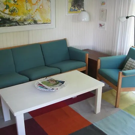 Awesome In With 3 Bedrooms And Wifi Prázdninový dům *