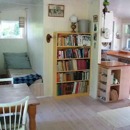 Awesome In With 3 Bedrooms And Wifi Holiday home Knebel